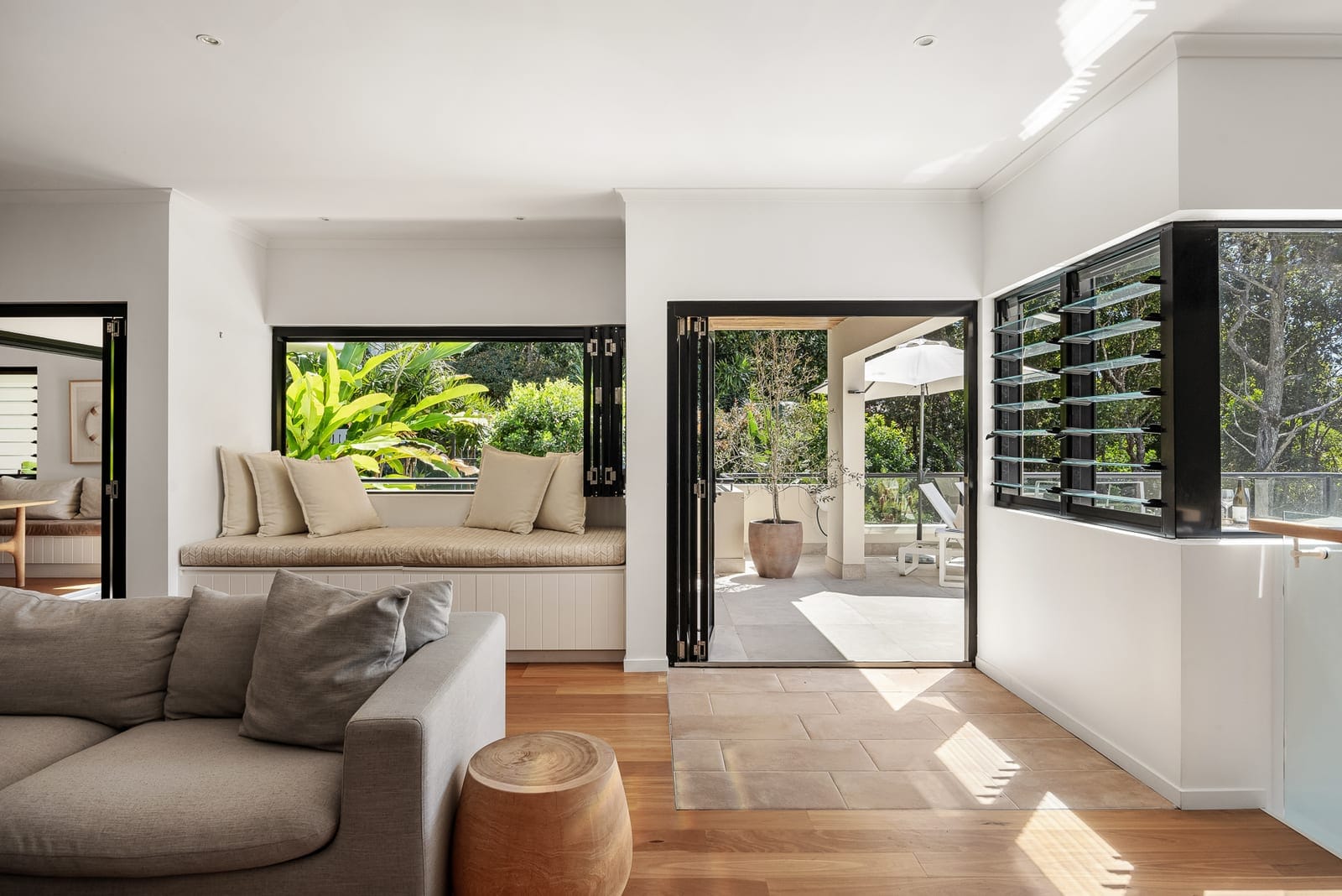 Coastal Elegance In A Private Rainforest Retreat