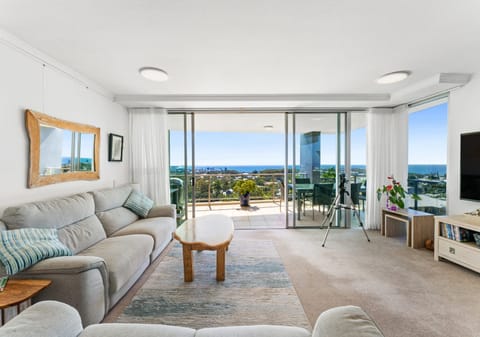 Elevated Coastal Living with Panoramic Ocean Views