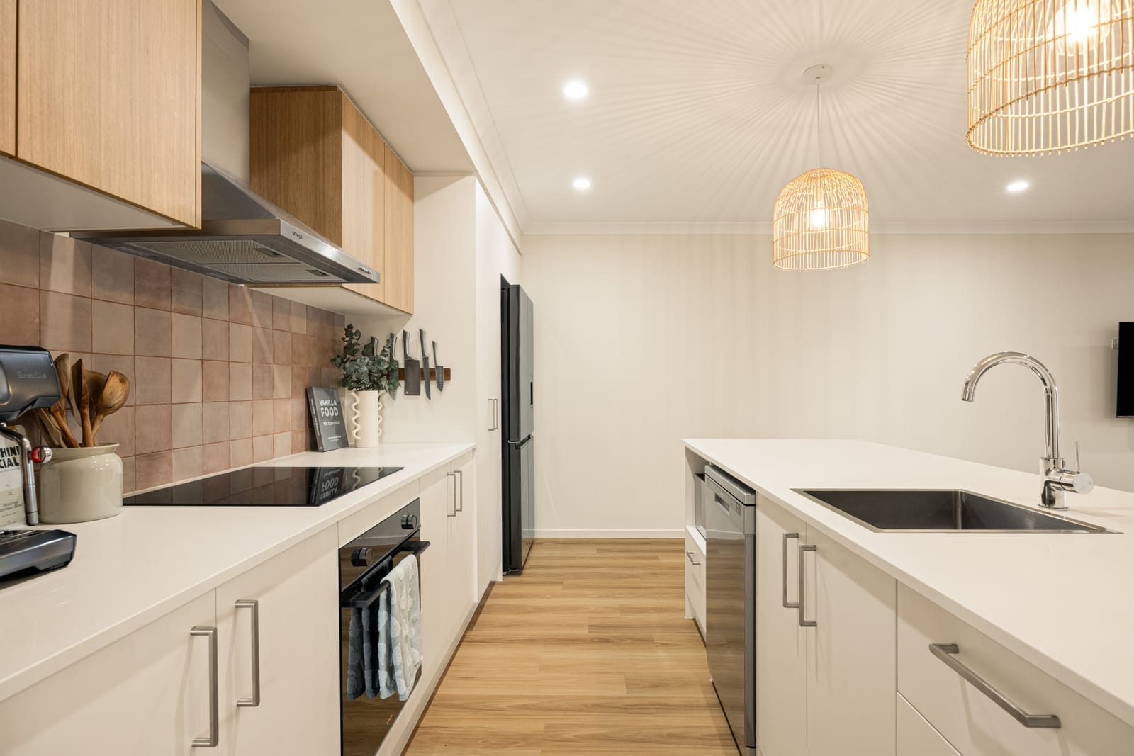 Elevated Hinterland Living - Views, Space & Serenity