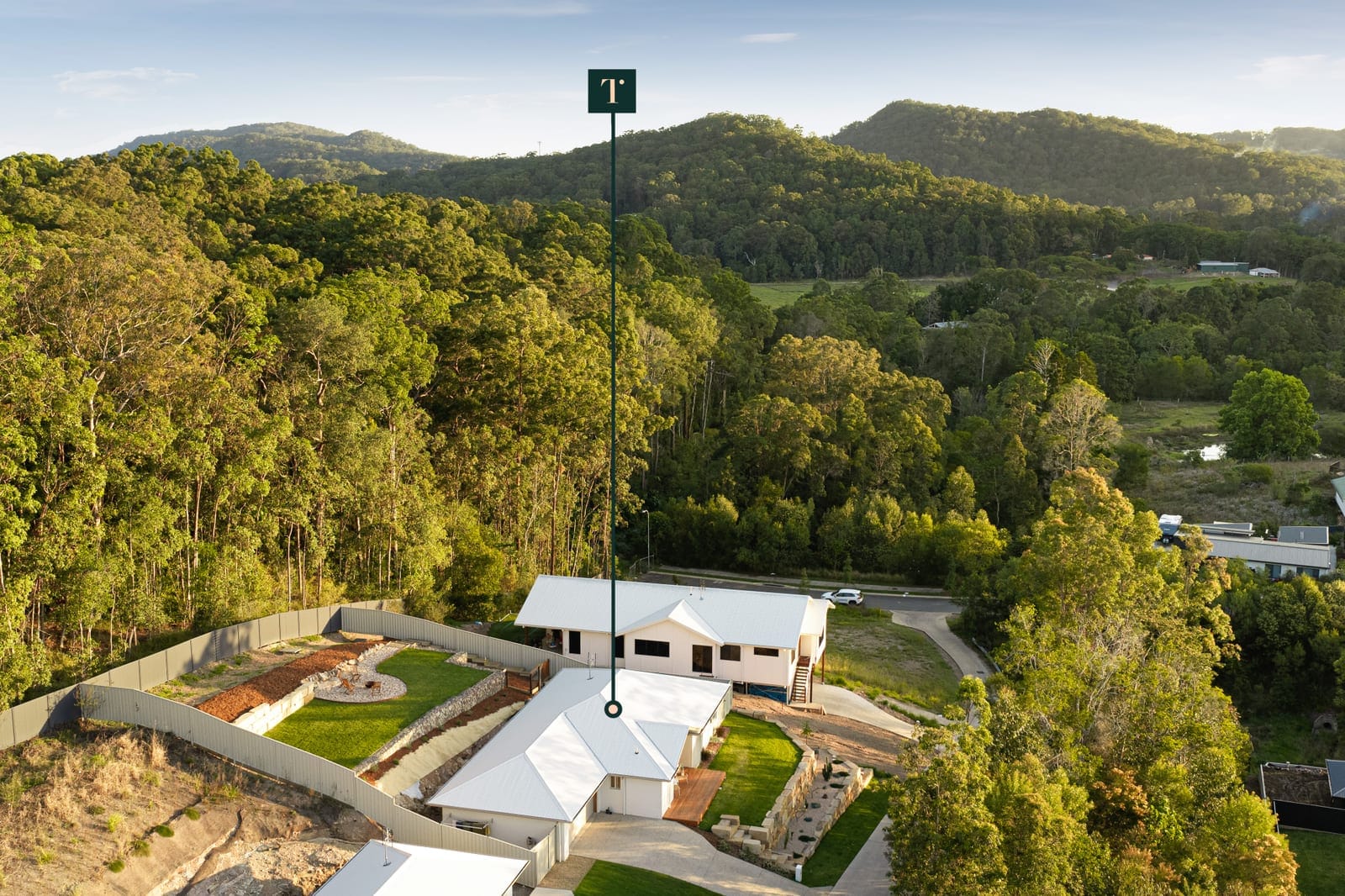 Elevated Hinterland Living - Views, Space & Serenity