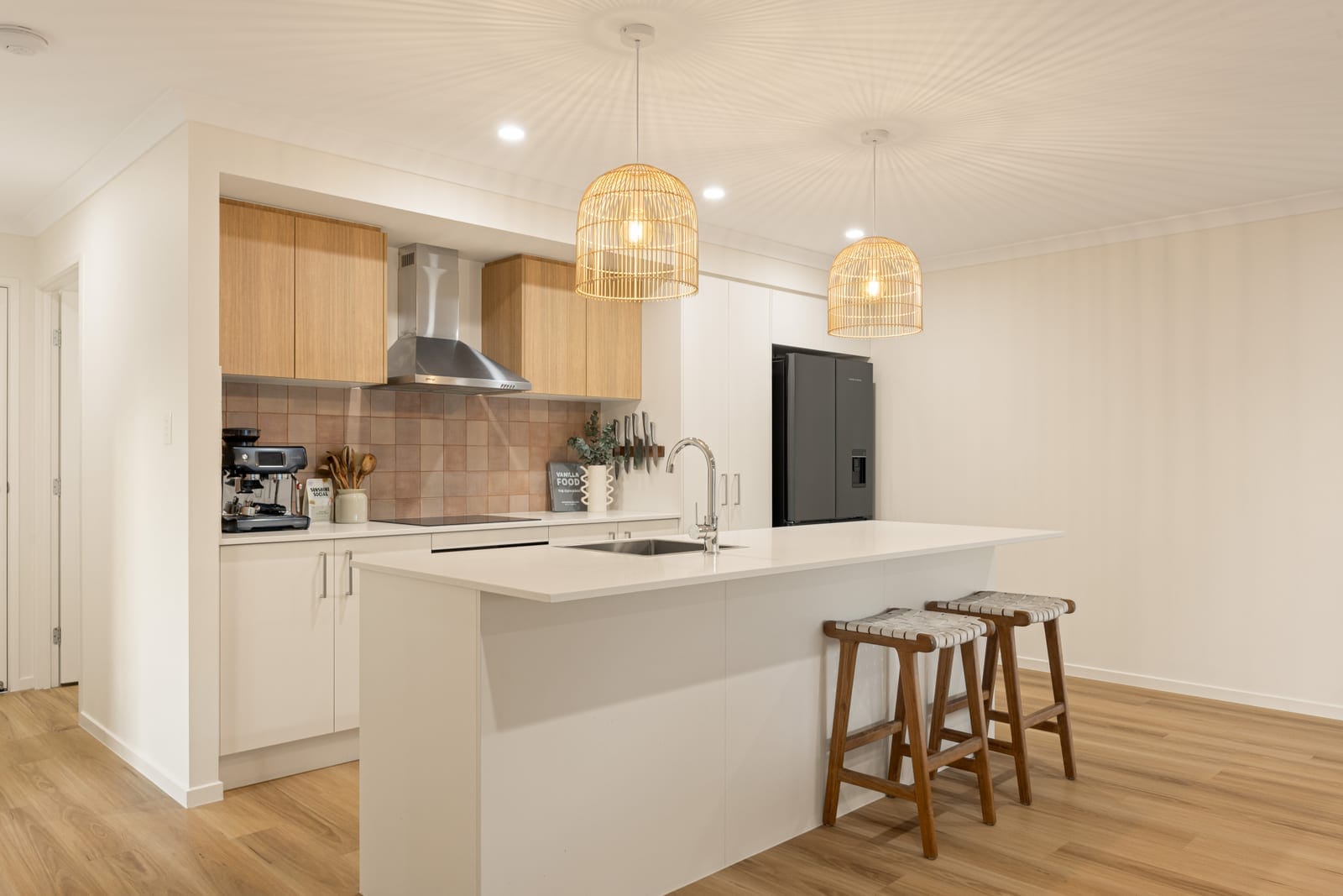 Elevated Hinterland Living - Views, Space & Serenity