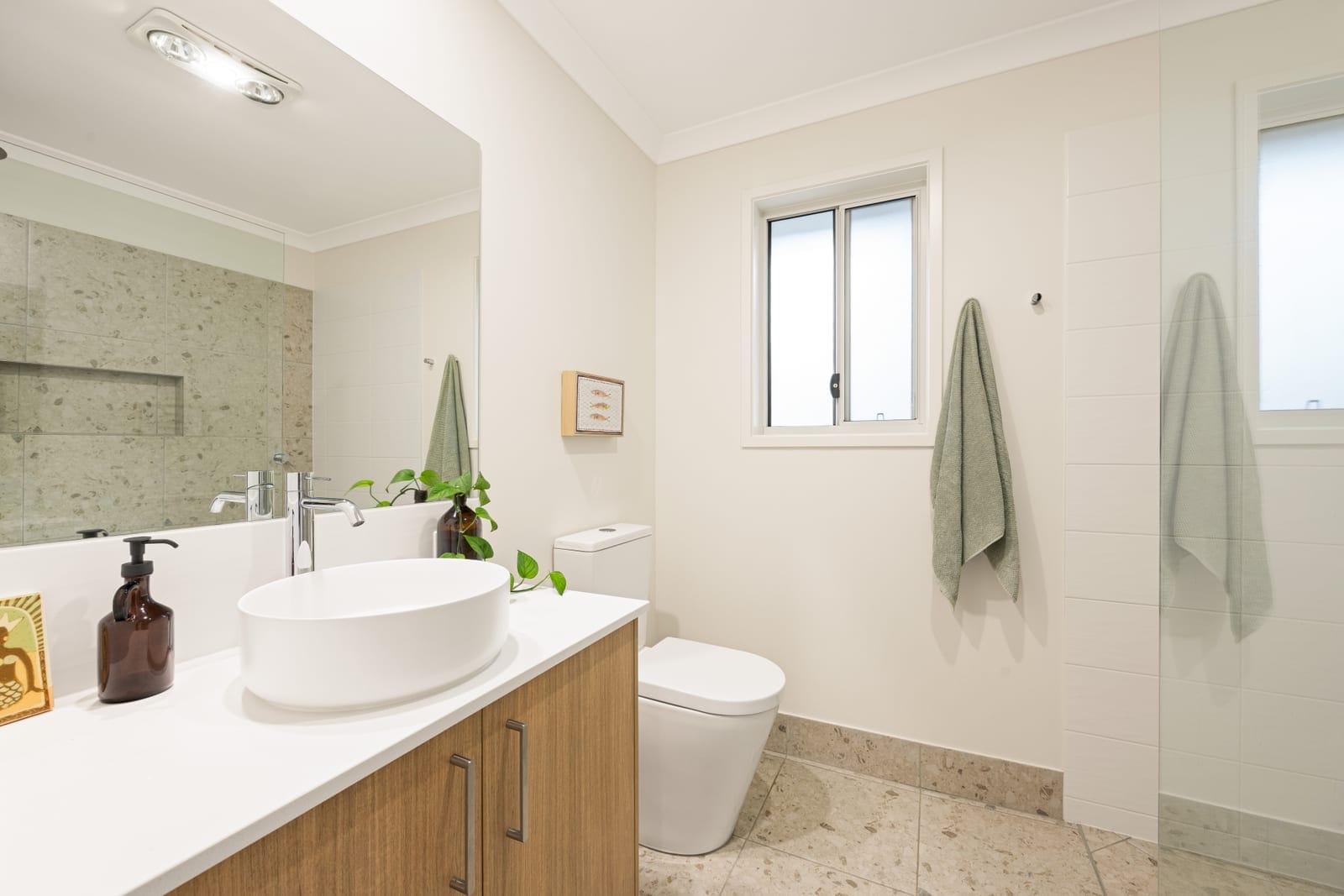 Elevated Hinterland Living - Views, Space & Serenity