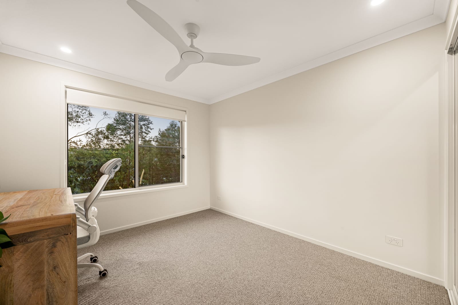 Elevated Hinterland Living - Views, Space & Serenity