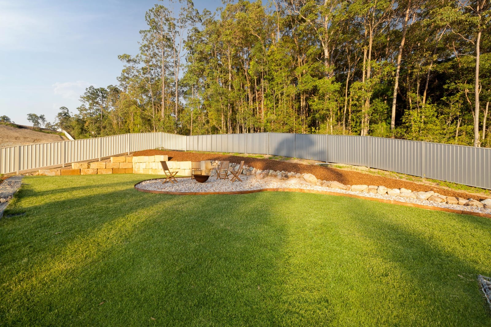 Elevated Hinterland Living - Views, Space & Serenity