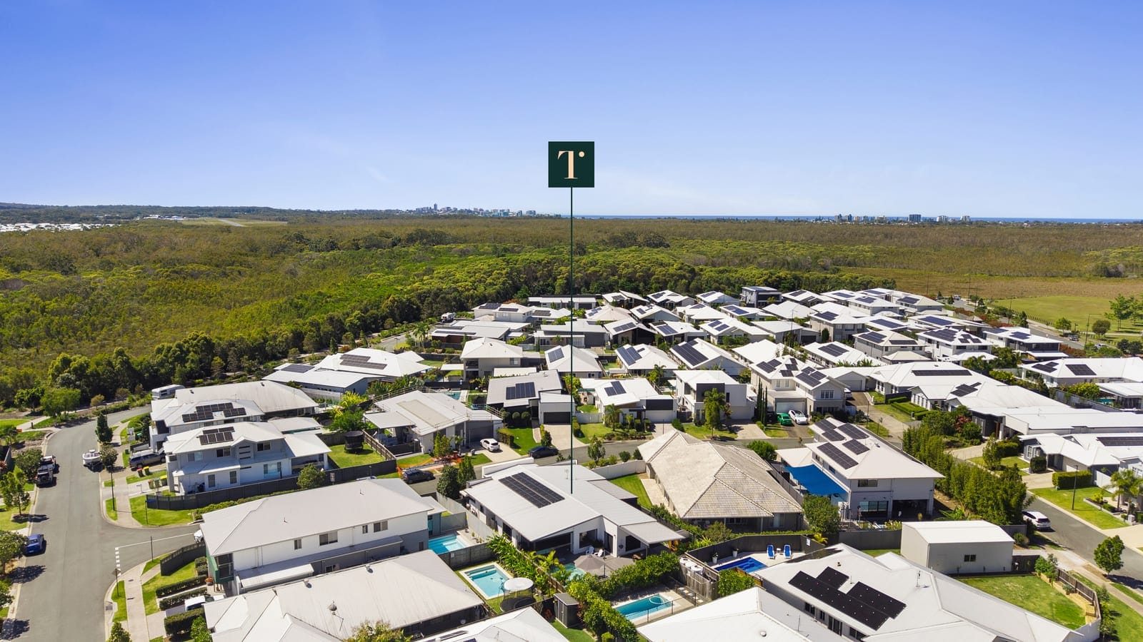 Resort-Inspired Family Living with Space to Spare