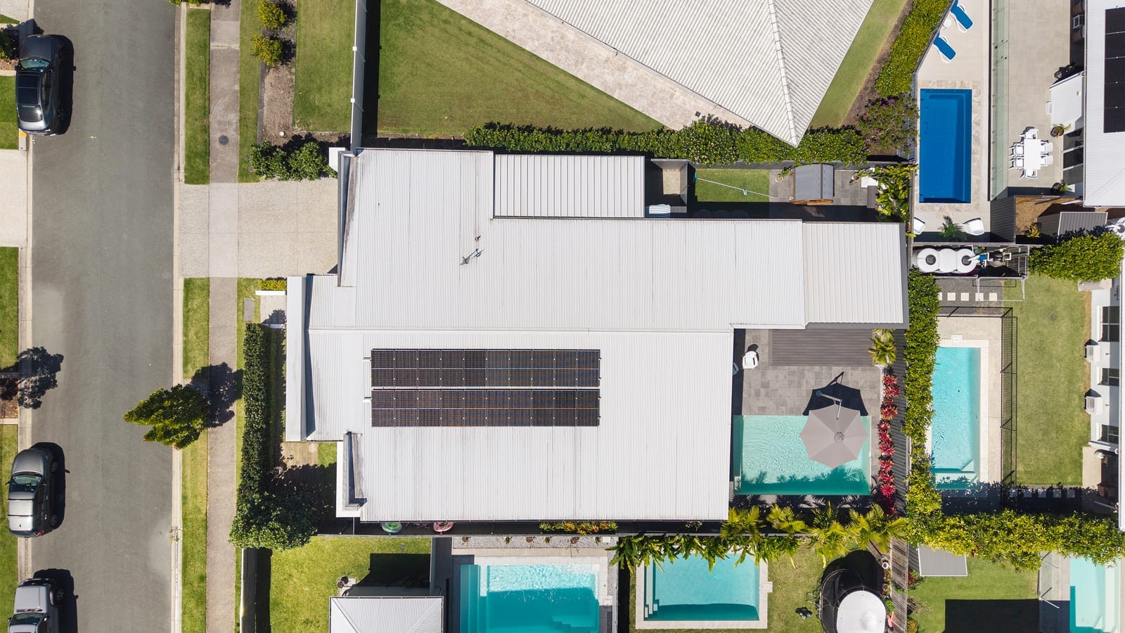 Resort-Inspired Family Living with Space to Spare