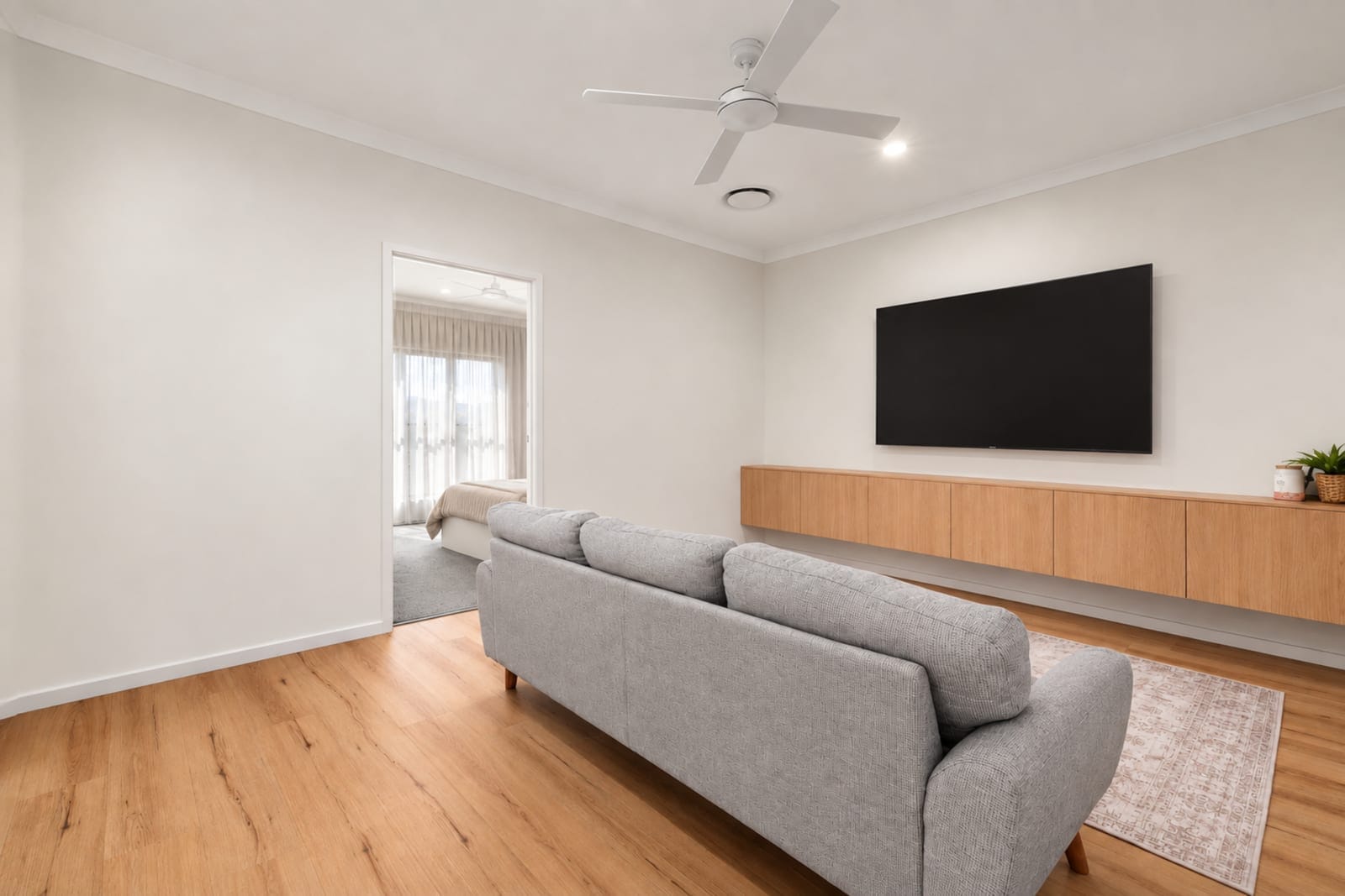 Resort-Inspired Family Living with Space to Spare