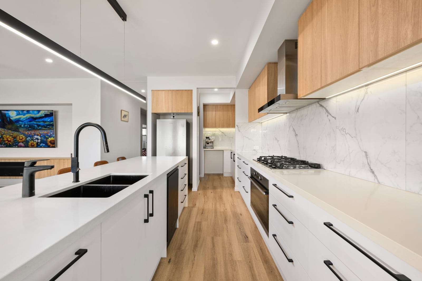 Resort-Inspired Family Living with Space to Spare