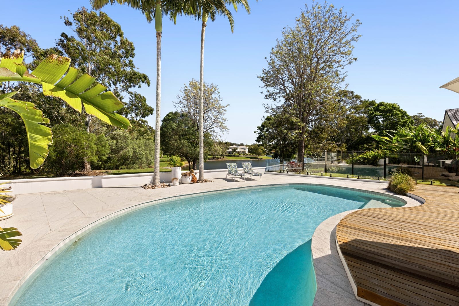 Dual Living by design, Lakeside by lifestyle!