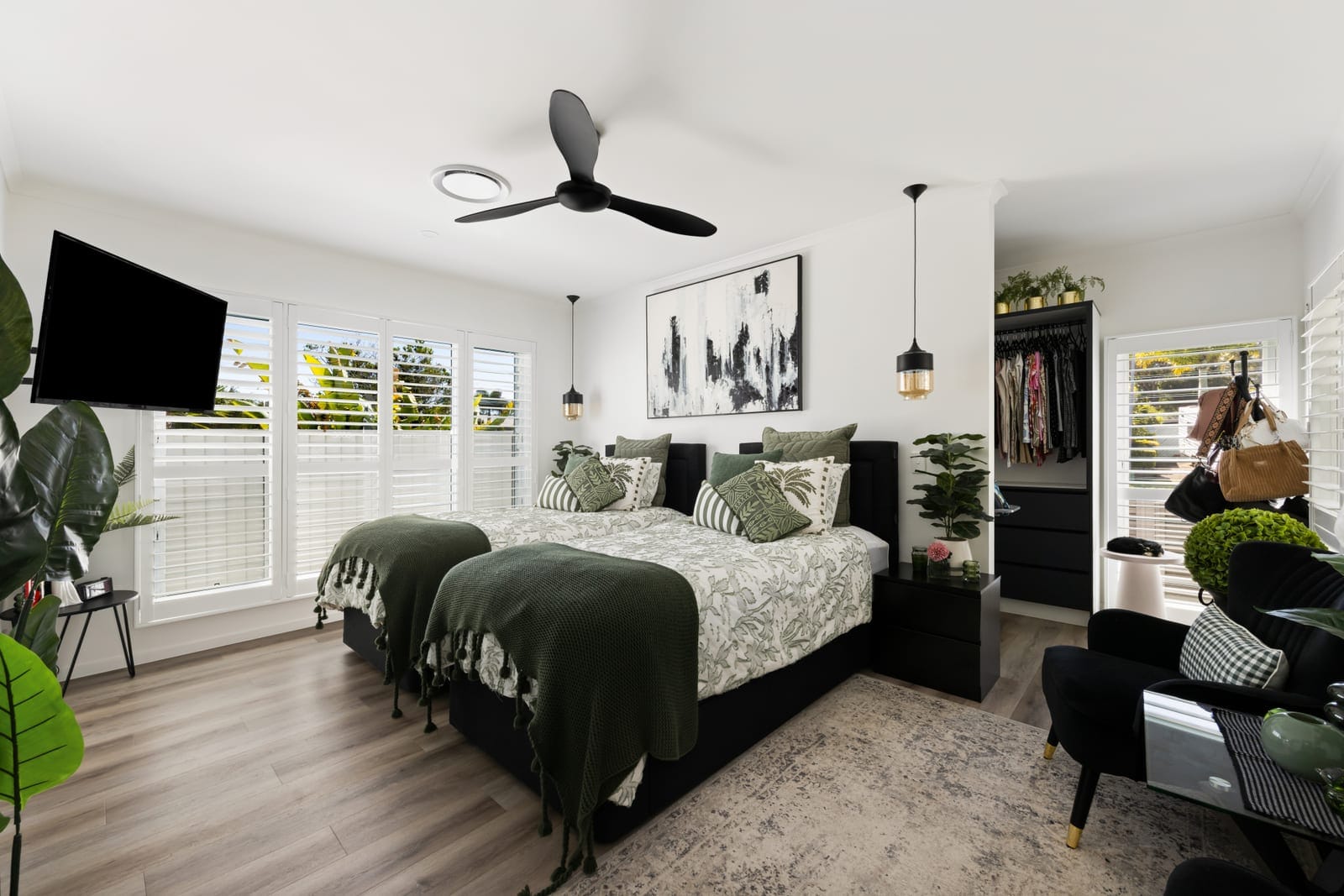 Dual Living by design, Lakeside by lifestyle!