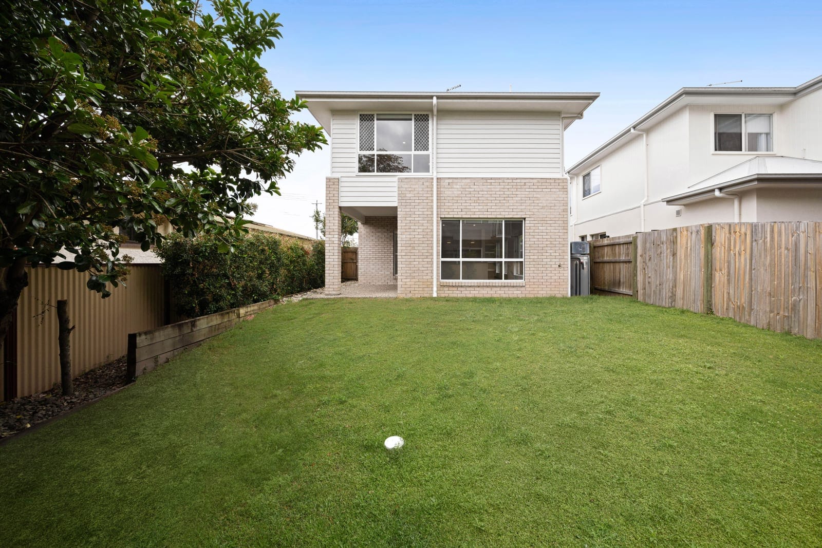 Contemporary Family Living in Central Maroochydore