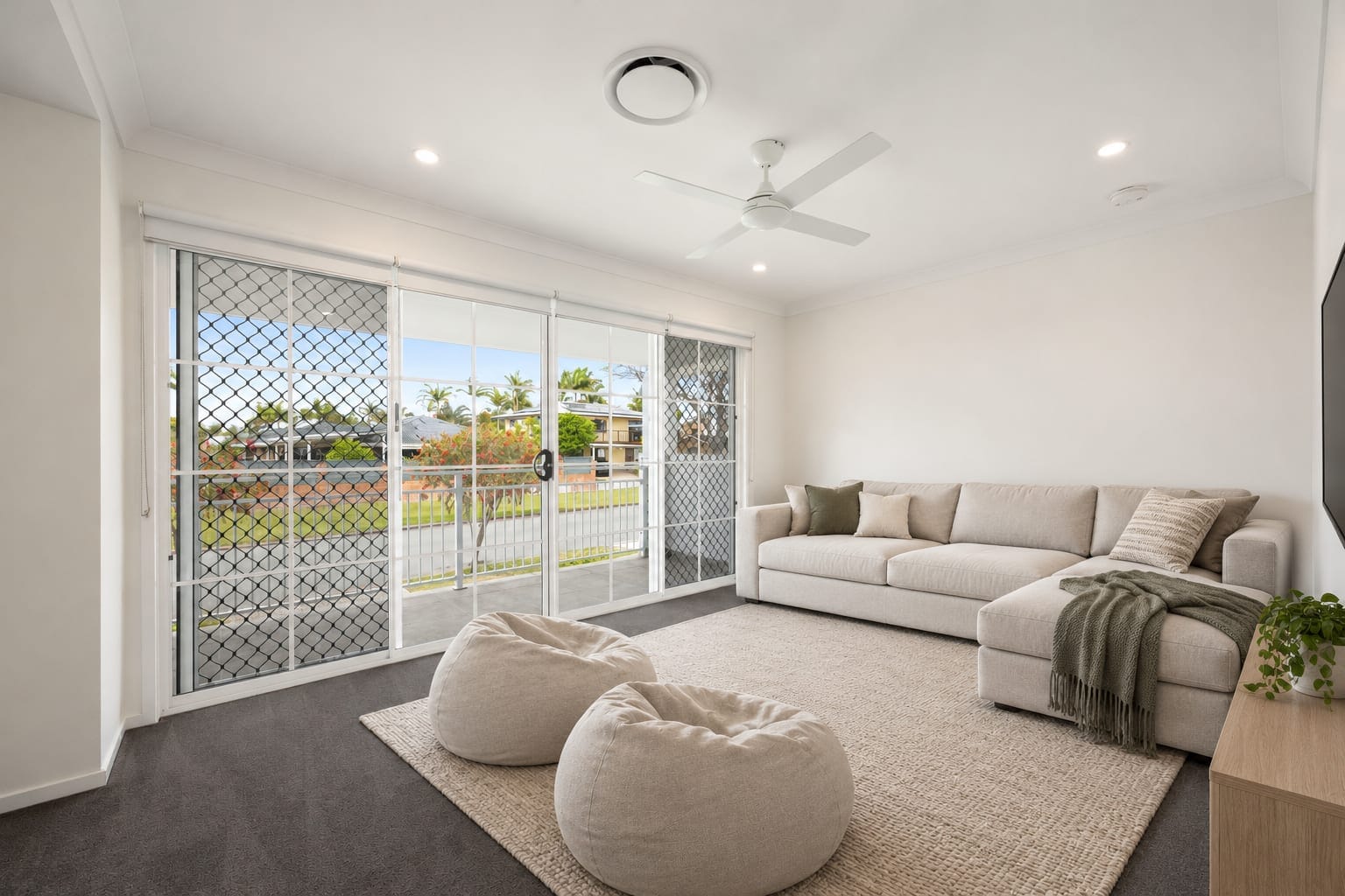 Contemporary Family Living in Central Maroochydore
