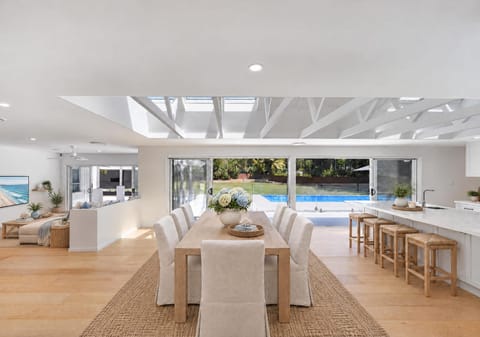 Expansive Entertainer in Elite Education Precinct