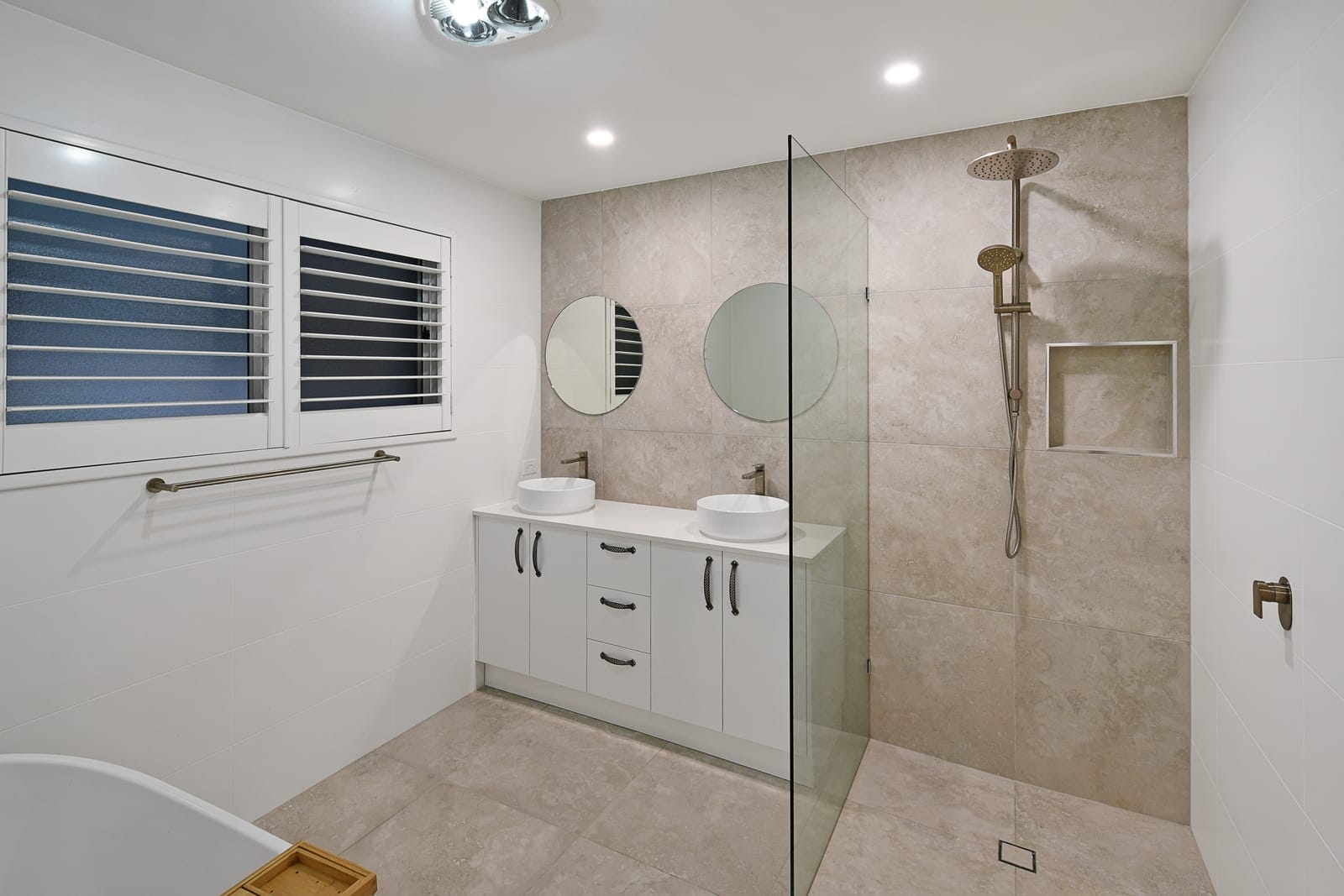 Expansive Entertainer in Elite Education Precinct