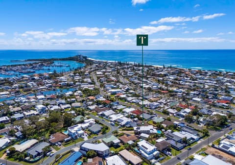 Private, House-Sized Living in Sought-After Buddina