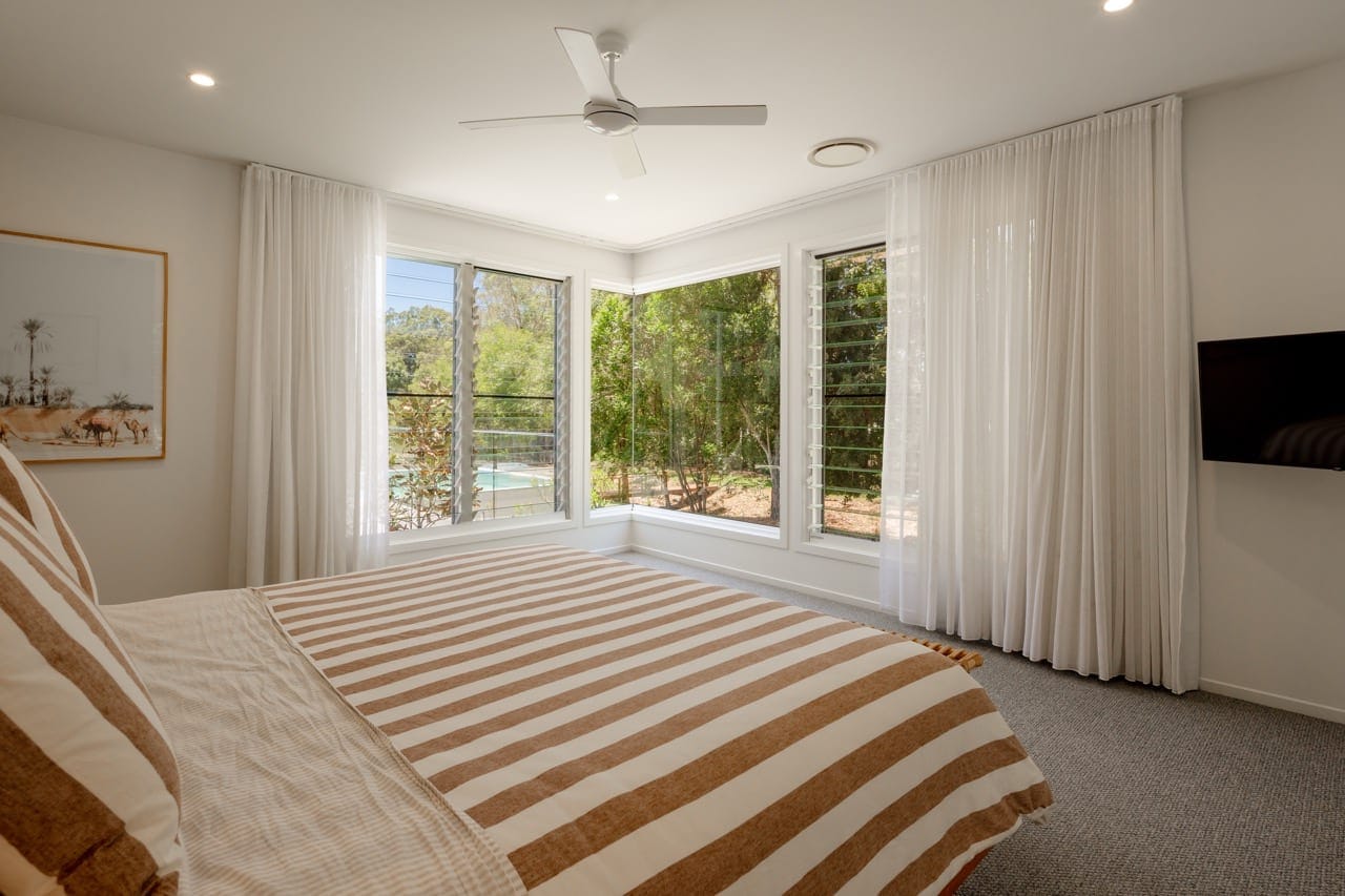 Acreage to Ocean: Best of Both Worlds!