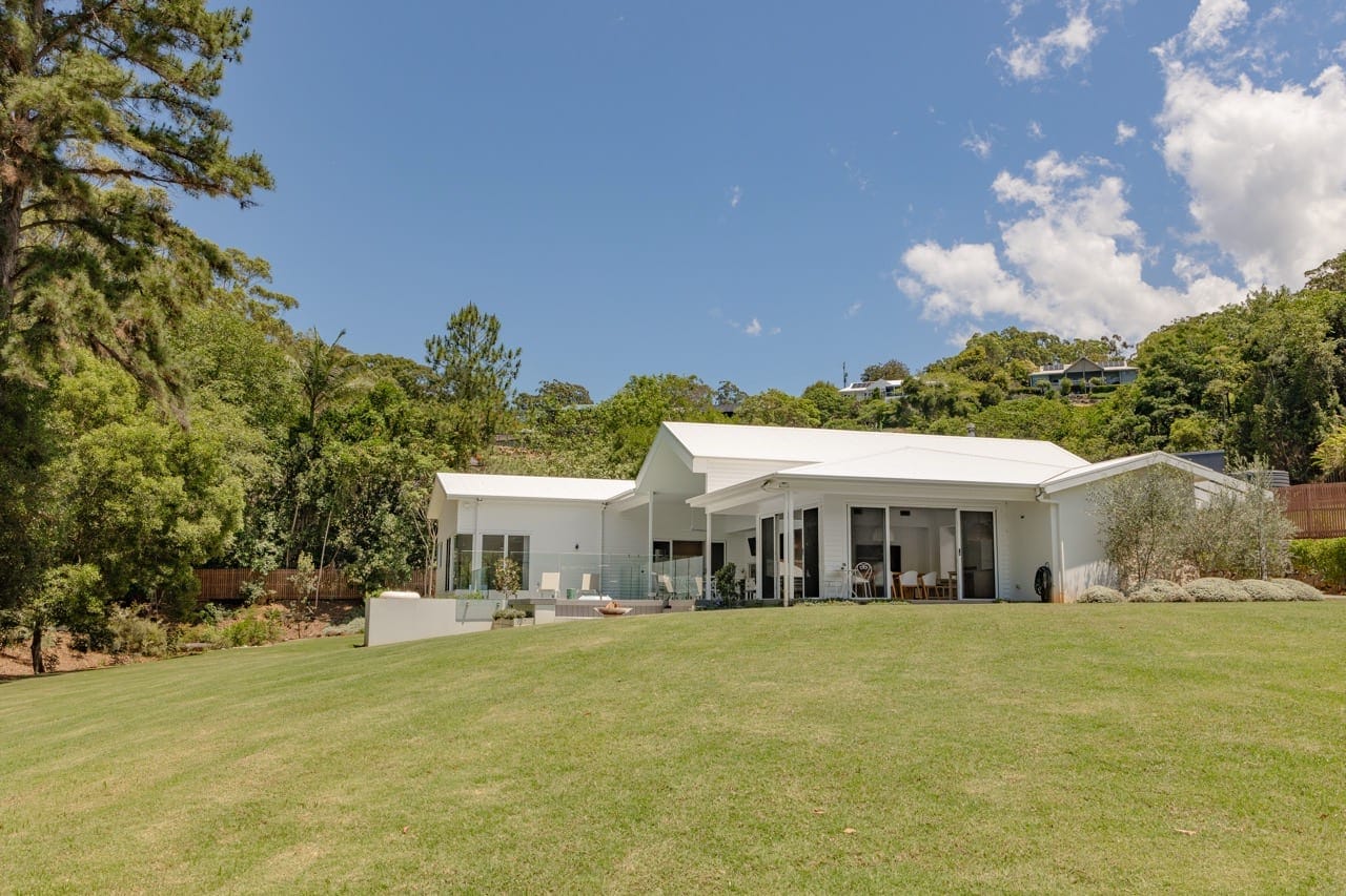 Acreage to Ocean: Best of Both Worlds!