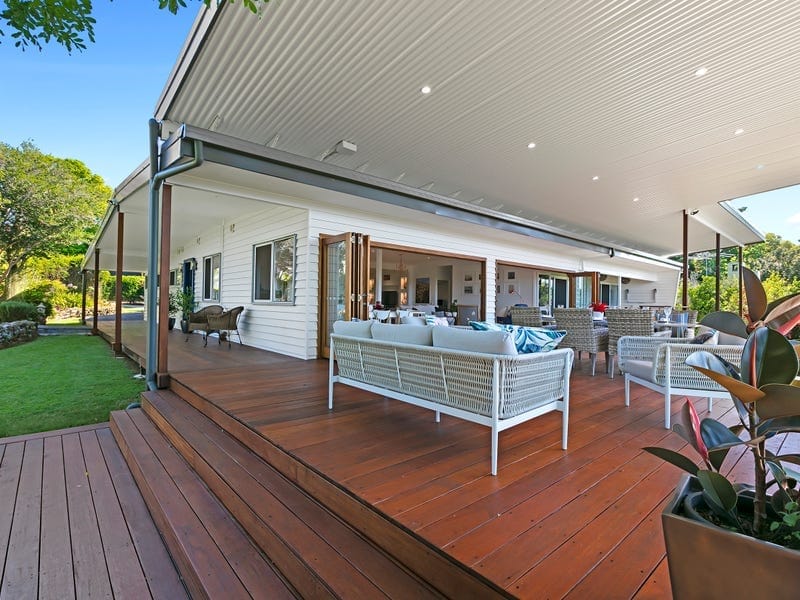 “Shady Tree" - First time offered for nearly sixty years - one family, 4 generations - This is TRUE BUDERIM!