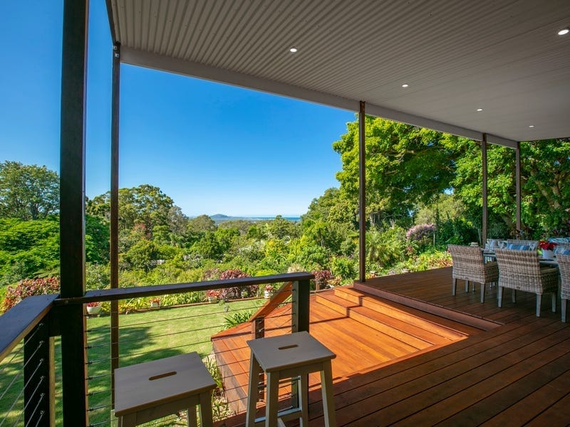 “Shady Tree" - First time offered for nearly sixty years - one family, 4 generations - This is TRUE BUDERIM!