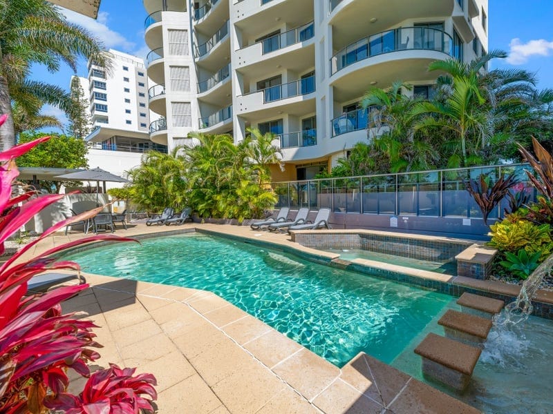 Luxury, Location, Lifestyle Penthouse Perfection!