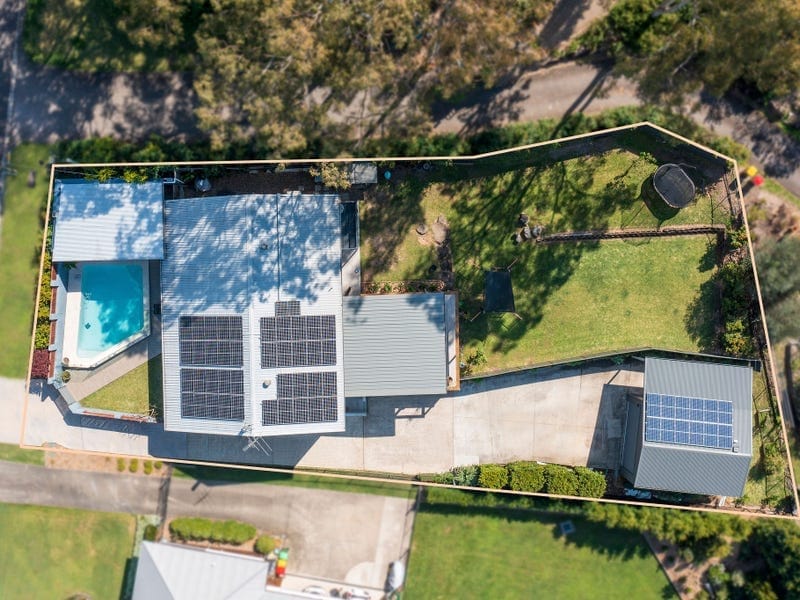 Buderim, Spacious 1293m2, Family-Friendly!