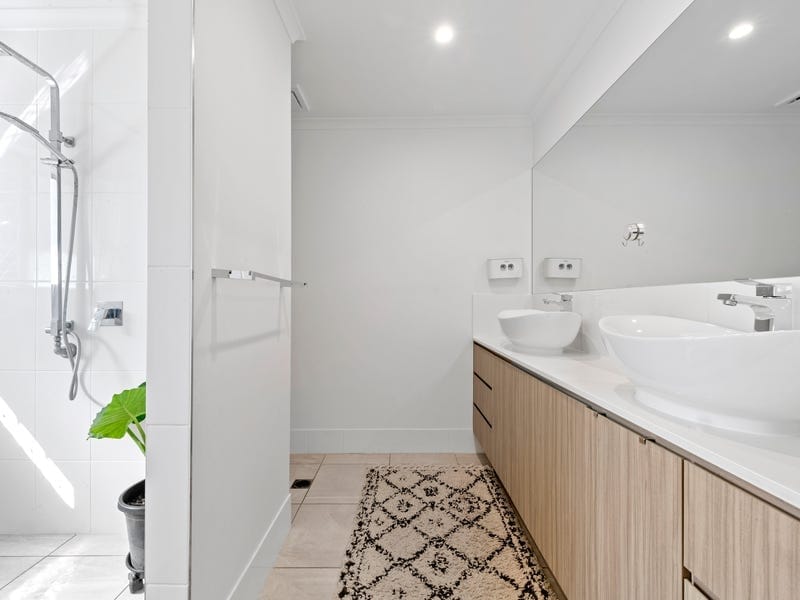 Buderim, Spacious 1293m2, Family-Friendly!