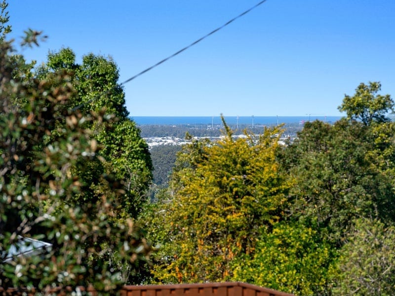 Buderim, Spacious 1293m2, Family-Friendly!