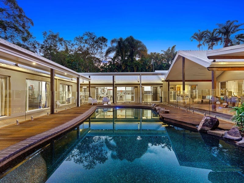 Elegant Entertainer on 1¾ Acres!