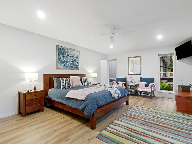 Elegant Entertainer on 1¾ Acres!