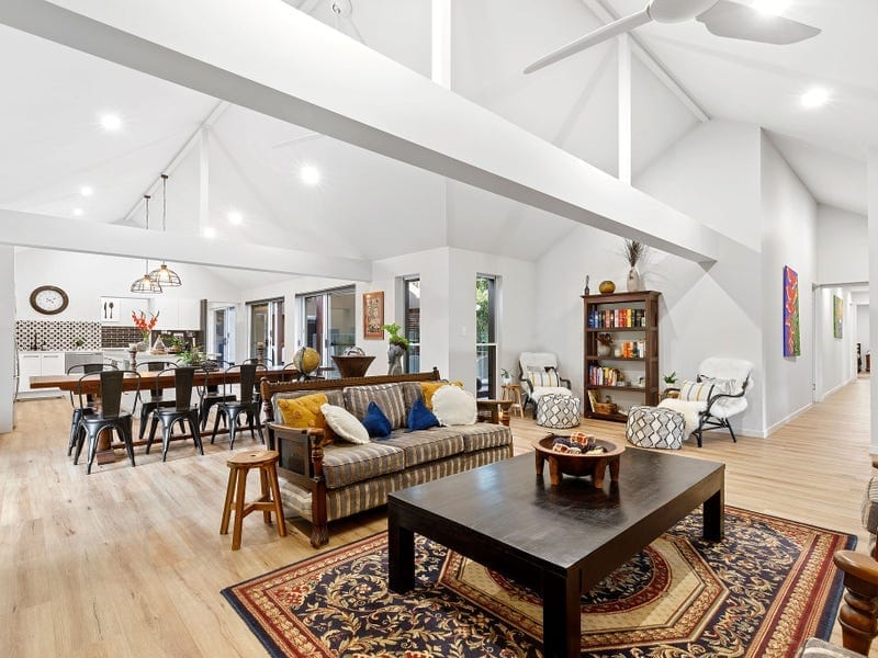Elegant Entertainer on 1¾ Acres!