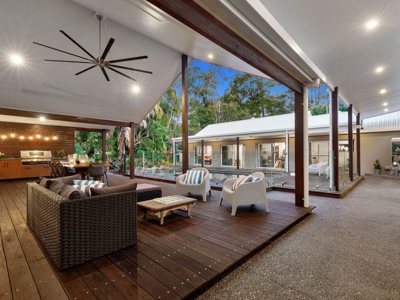 Elegant Entertainer on 1¾ Acres!