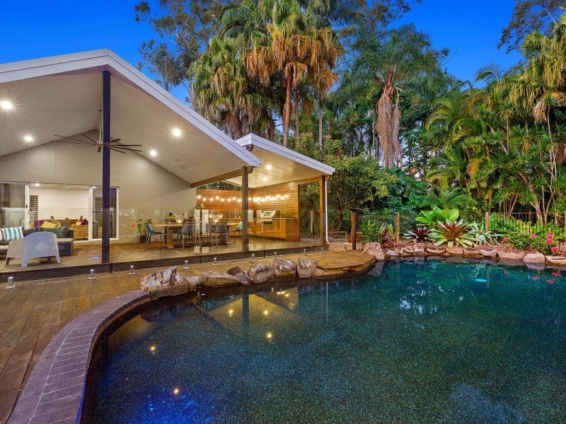 Elegant Entertainer on 1¾ Acres!