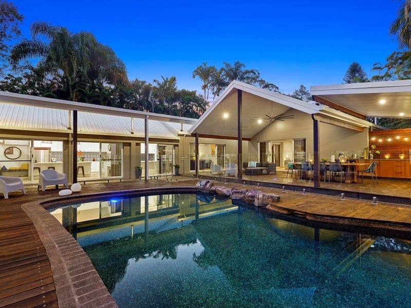 Elegant Entertainer on 1¾ Acres!