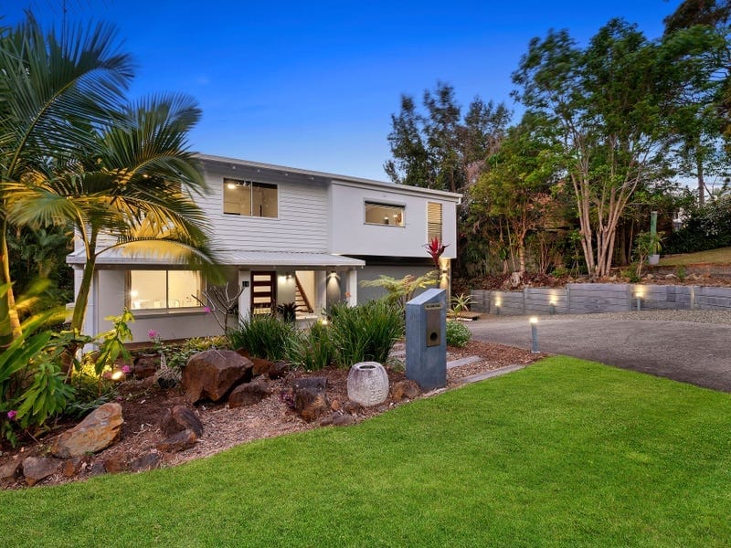 Peaceful, Ocean Views, Dual Living!