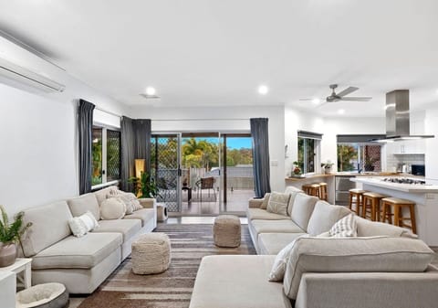 ¼ Acre, Family Perfection!