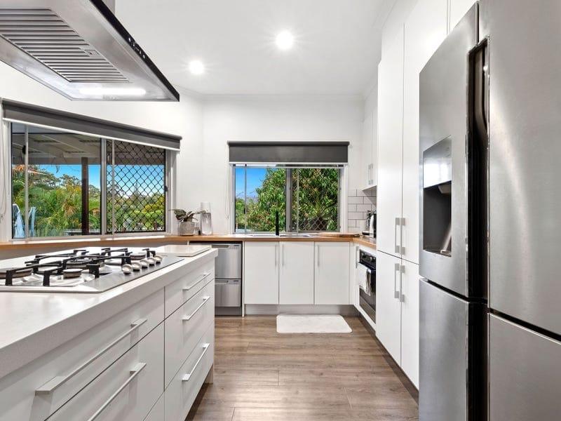 ¼ Acre, Family Perfection!