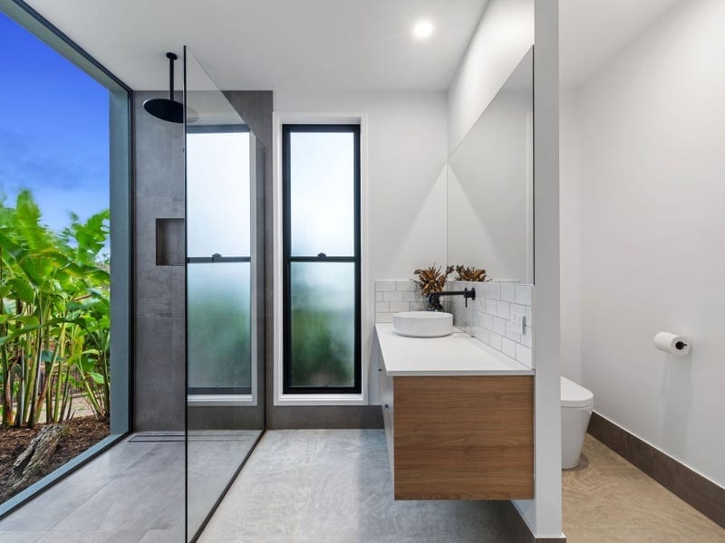 Custom-Designer Lifestyle Stunner!