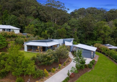 Custom-Designer Lifestyle Stunner!