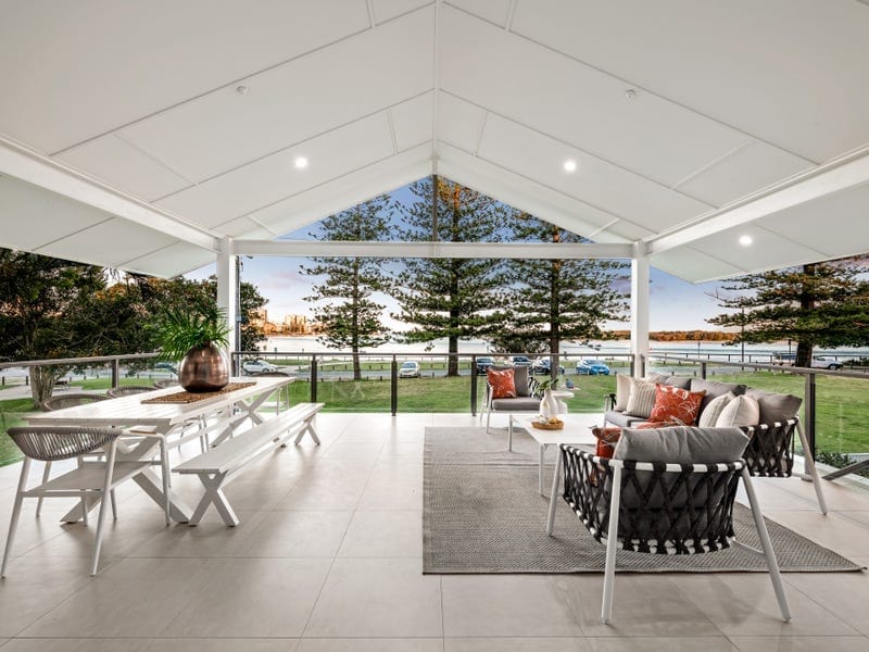 GOLDEN Location, Lifestyle, Opportunity!