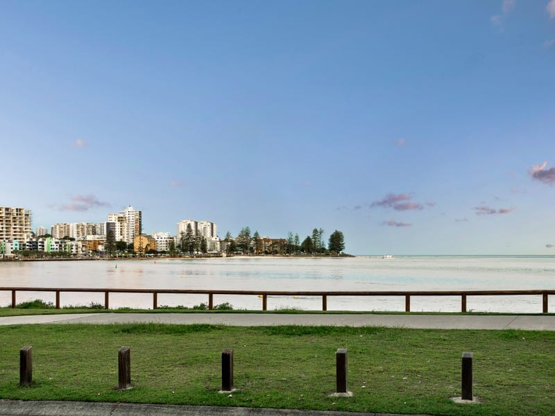 GOLDEN Location, Lifestyle, Opportunity!