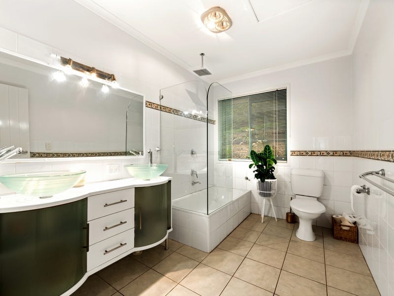 Rainforest Charmer: Private, Peaceful, Picturesque!