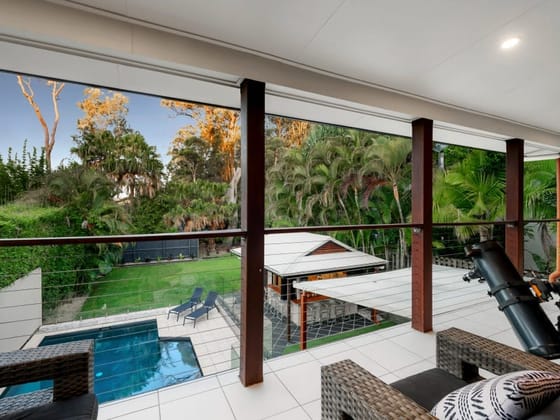 Private Entertainers’ Haven Located Metres from the Beach