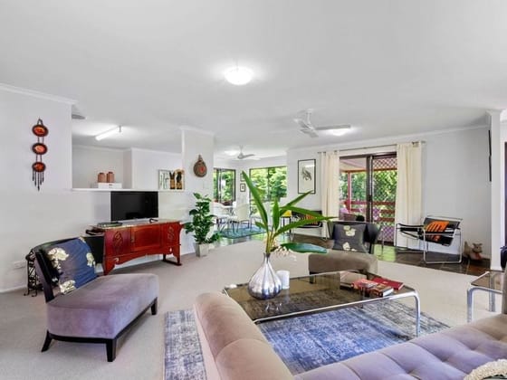 Privacy + Charm in the heart of Buderim