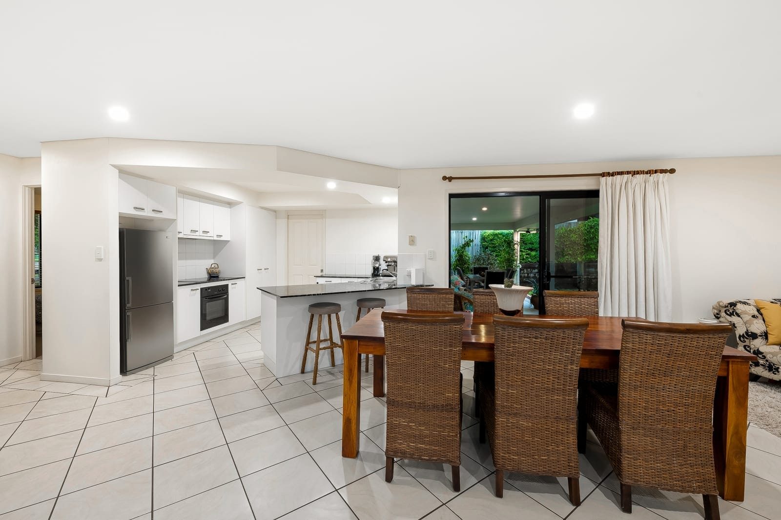 Presentation, Lifestyle, Location!