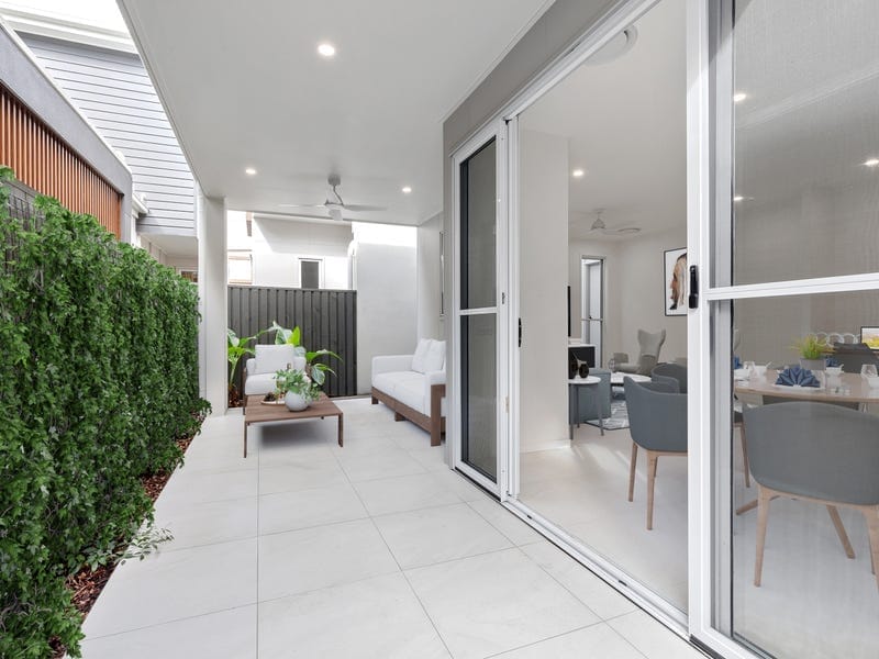 Brand New High-End Living!