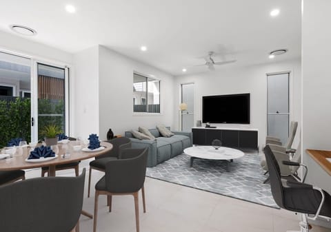 Brand New High-End Living!