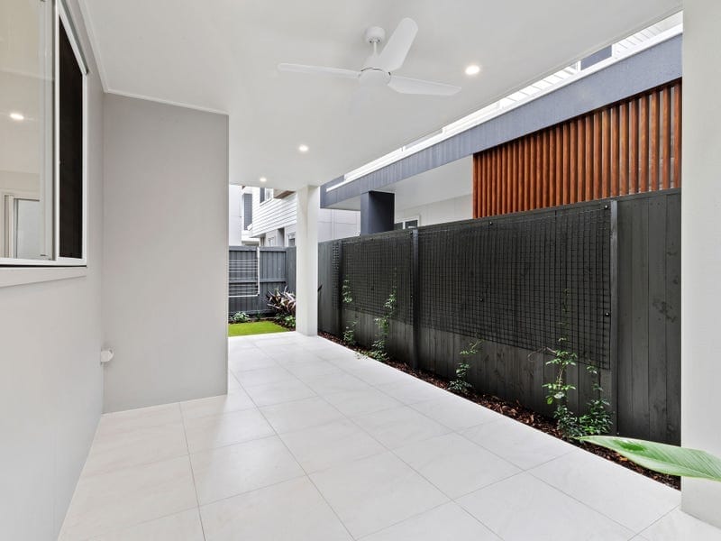 Brand New High-End Living!