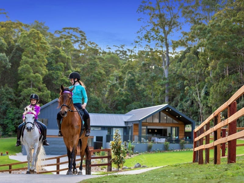 EXCLUSIVE BRAND NEW FAMILY HOME NESTLED AMONGST PRIVATE BUSHLAND SETTING