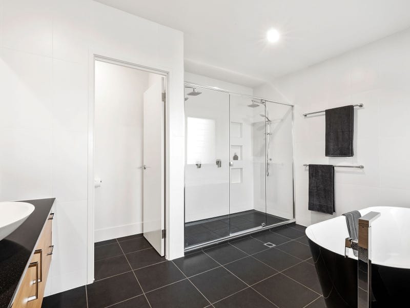 Meridien Magic…North-Facing Waterfront!