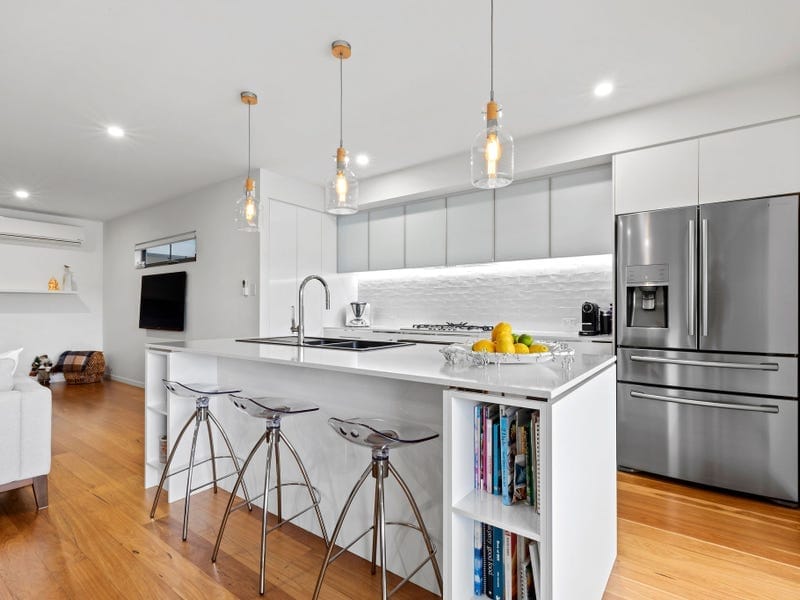 Meridien Magic…North-Facing Waterfront!